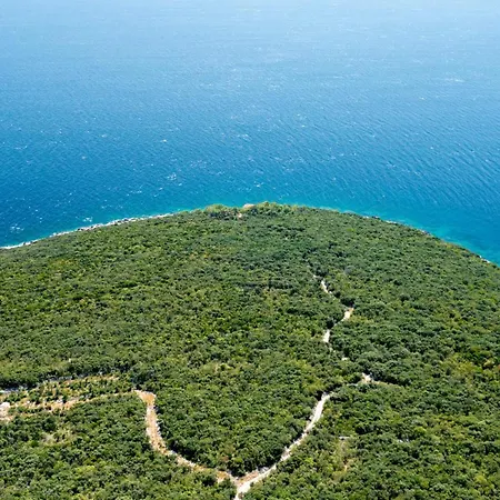 Crna Punta Tatil Evi Koromačno
