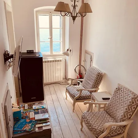 Holiday home Crna Punta Koromacno