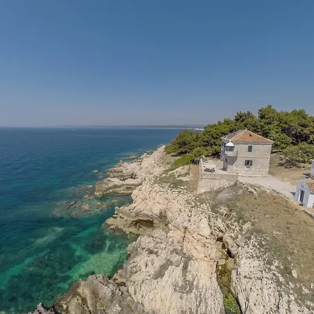 Crna Punta Koromačno