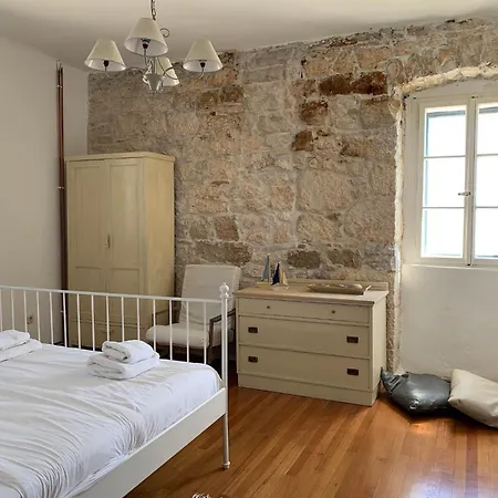 Crna Punta Koromačno